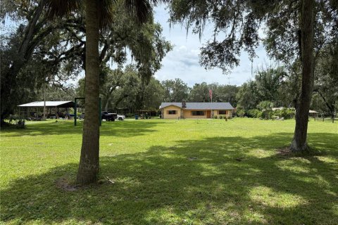 House in Bushnell, Florida 3 bedrooms, 221.57 sq.m. № 1822686 - photo 1