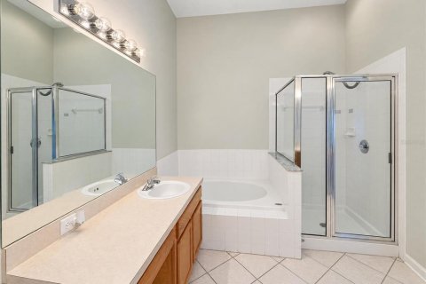 House in Wesley Chapel, Florida 4 bedrooms, 189.43 sq.m. № 2431210 - photo 28