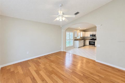 House in Wesley Chapel, Florida 4 bedrooms, 189.43 sq.m. № 2431210 - photo 14