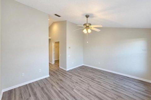 House in Wesley Chapel, Florida 4 bedrooms, 189.43 sq.m. № 2431210 - photo 16