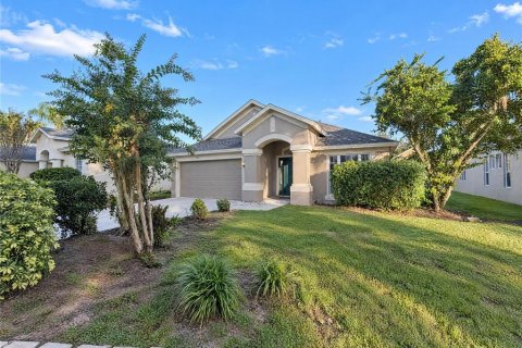 House in Wesley Chapel, Florida 4 bedrooms, 189.43 sq.m. № 2431210
