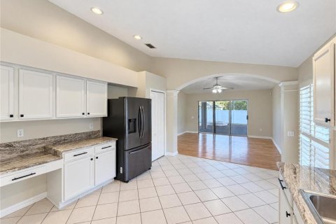 House in Wesley Chapel, Florida 4 bedrooms, 189.43 sq.m. № 2431210 - photo 9