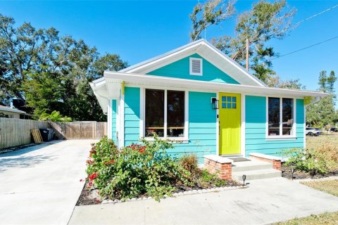 House in Bradenton, Florida 2 bedrooms, 93.65 sq.m. № 2330541