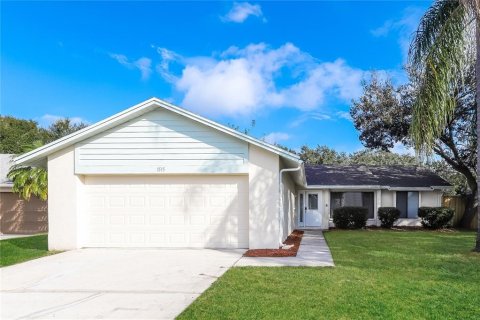 Casa en alquiler en Brandon, Florida, 3 dormitorios, 125.51 m2 № 1912693 - foto 1