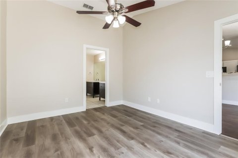 Casa en alquiler en Brandon, Florida, 3 dormitorios, 125.51 m2 № 1912693 - foto 8