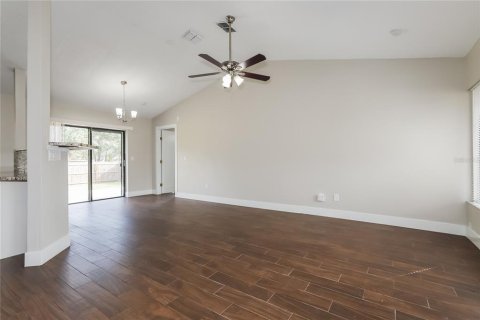 Casa en alquiler en Brandon, Florida, 3 dormitorios, 125.51 m2 № 1912693 - foto 13