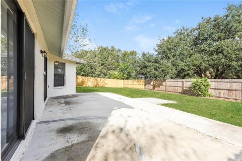 Casa en alquiler en Brandon, Florida, 3 dormitorios, 125.51 m2 № 1912693 - foto 15
