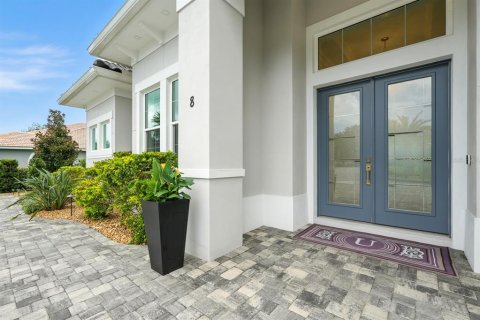 House in Palm Coast, Florida 5 bedrooms, 428.47 sq.m. № 1910355 - photo 4