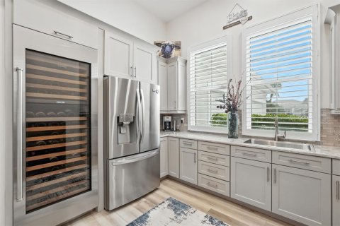 House in Palm Coast, Florida 5 bedrooms, 428.47 sq.m. № 1910355 - photo 15