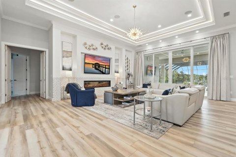 House in Palm Coast, Florida 5 bedrooms, 428.47 sq.m. № 1910355 - photo 5