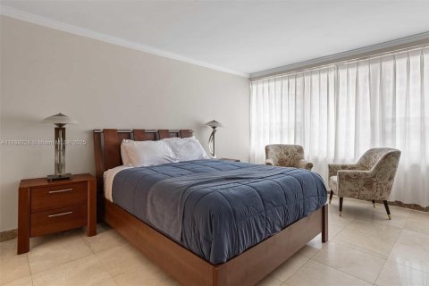 Copropriété à vendre à Miami Beach, Floride: 2 chambres, 89.19 m2 № 1731395 - photo 17