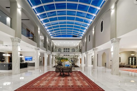 Casa en venta en Miami, Florida, 10 dormitorios, 2583.43 m2 № 1078922 - foto 6