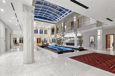 Casa en venta en Miami, Florida, 10 dormitorios, 2583.43 m2 № 1078922 - foto 20