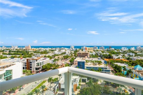 Condominio en alquiler en Miami Beach, Florida, 2 dormitorios, 127.28 m2 № 1986924 - foto 28