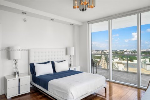 Condominio en alquiler en Miami Beach, Florida, 2 dormitorios, 127.28 m2 № 1986924 - foto 15