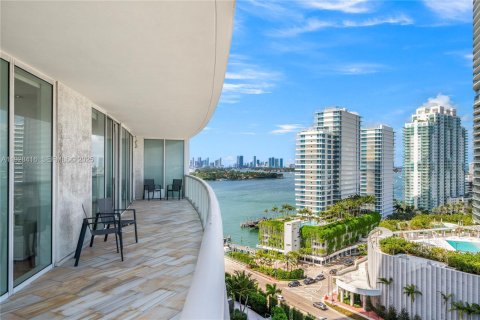 Condominio en alquiler en Miami Beach, Florida, 2 dormitorios, 127.28 m2 № 1986924 - foto 26