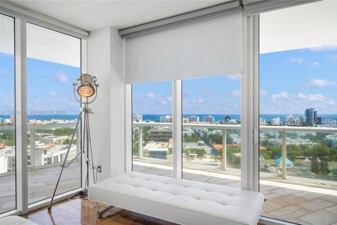 Condominio en alquiler en Miami Beach, Florida, 2 dormitorios, 127.28 m2 № 1986924 - foto 16