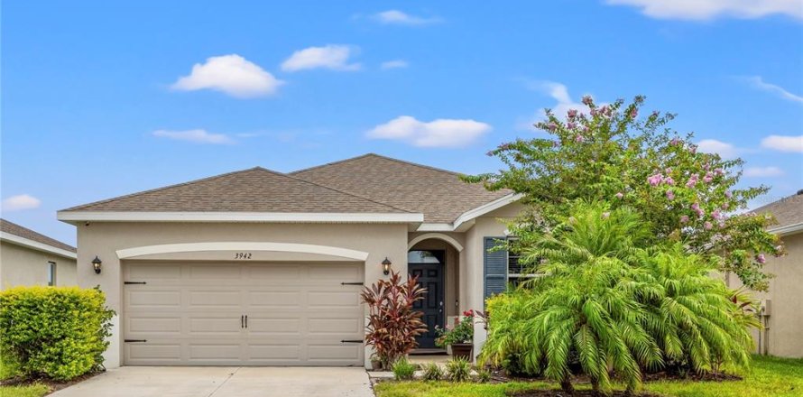 House in Palmetto, Florida 4 bedrooms, 192.12 sq.m. № 1843114