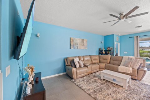 House in Palmetto, Florida 4 bedrooms, 192.12 sq.m. № 1843114 - photo 14