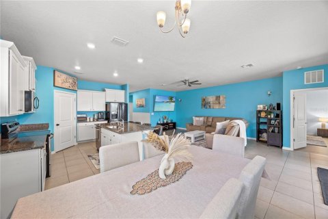 House in Palmetto, Florida 4 bedrooms, 192.12 sq.m. № 1843114 - photo 17