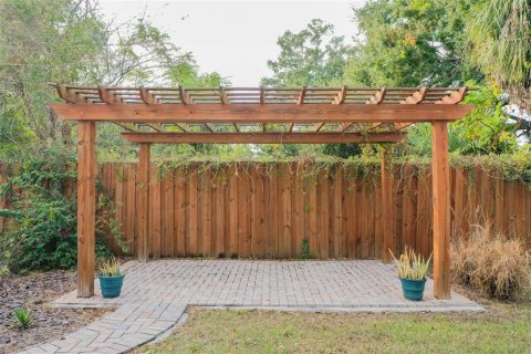 House in Tampa, Florida 4 bedrooms, 180.23 sq.m. № 1902213 - photo 20