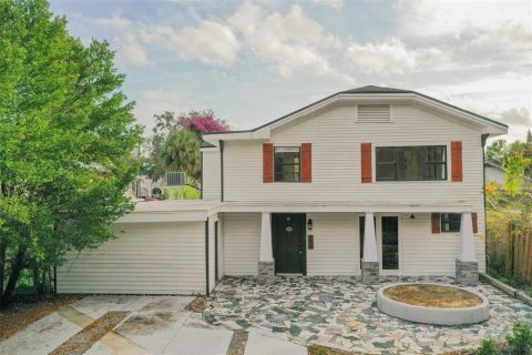 House in Tampa, Florida 4 bedrooms, 180.23 sq.m. № 1902213 - photo 28