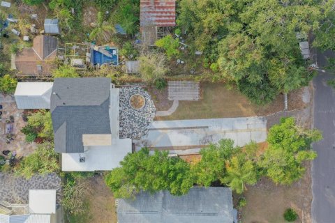 House in Tampa, Florida 4 bedrooms, 180.23 sq.m. № 1902213 - photo 24