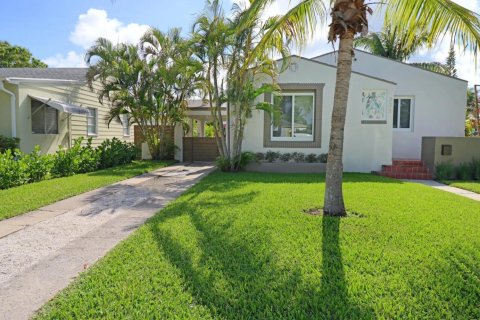 Casa en alquiler en Delray Beach, Florida, 2 dormitorios, 134.15 m2 № 1154325 - foto 1