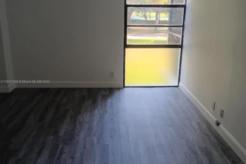 Купить кондоминиум в Авентура, Флорида 1 комната, 68.84м2, № 2054952 - фото 2