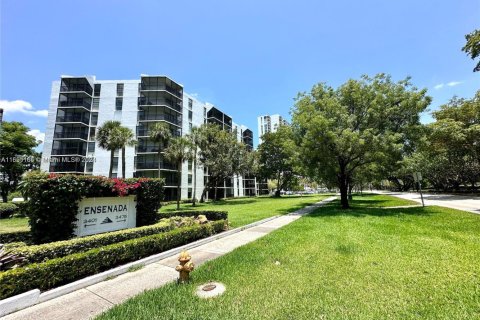 Studio à Condo à Aventura, Floride № 2054952