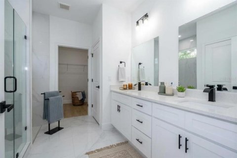 Villa ou maison à vendre à Orlando, Floride: 4 chambres, 207.54 m2 № 2402942 - photo 11