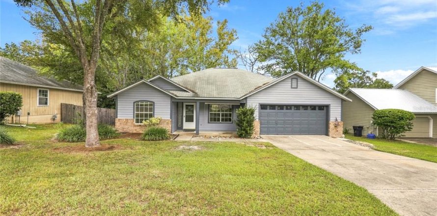 Villa ou maison à Gainesville, Floride 3 chambres, 141.12 m2 № 2398549