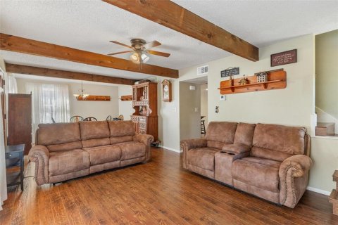 House in Lady Lake, Florida 3 bedrooms, 136.57 sq.m. № 2204153 - photo 15