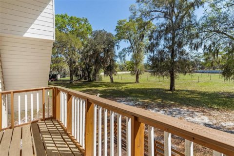 House in Lady Lake, Florida 3 bedrooms, 136.57 sq.m. № 2204153 - photo 30