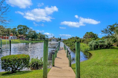 Villa ou maison à vendre à Stuart, Floride: 4 chambres, 284 m2 № 2147046 - photo 30