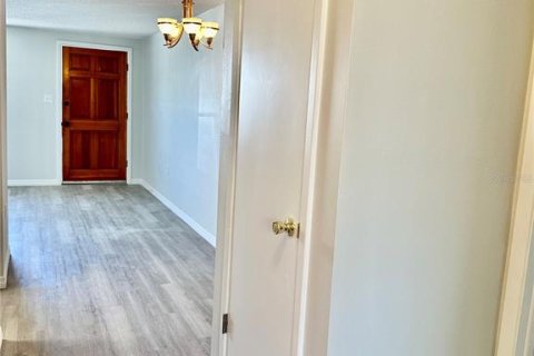 Casa en venta en New Port Richey, Florida, 2 dormitorios, 67.08 m2 № 1866976 - foto 4