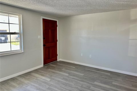 Casa en venta en New Port Richey, Florida, 2 dormitorios, 67.08 m2 № 1866976 - foto 6