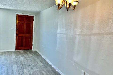 Casa en venta en New Port Richey, Florida, 2 dormitorios, 67.08 m2 № 1866976 - foto 3