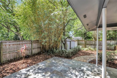 House in Orlando, Florida 2 bedrooms, 169.18 sq.m. № 1602201 - photo 28