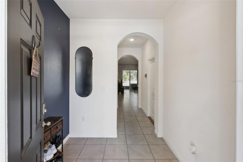 Townhouse in Brandon, Florida 3 bedrooms, 158.58 sq.m. № 2313430 - photo 4