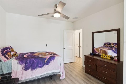 Townhouse in Brandon, Florida 3 bedrooms, 158.58 sq.m. № 2313430 - photo 20
