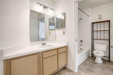 Condo in Orlando, Florida, 3 bedrooms № 2094983 - photo 19