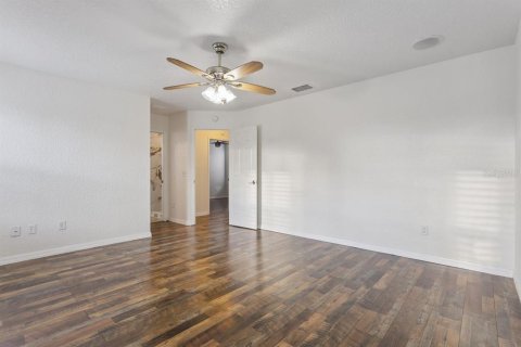House in Oxford, Florida 4 bedrooms, 177.44 sq.m. № 2379196 - photo 19