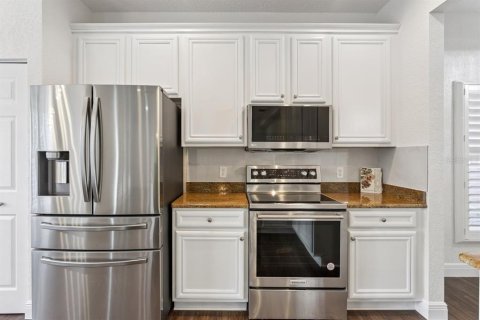 House in Oxford, Florida 4 bedrooms, 177.44 sq.m. № 2379196 - photo 7