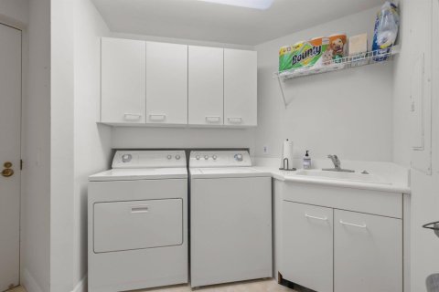 Condo in Jupiter, Florida, 3 bedrooms № 2182770 - photo 29
