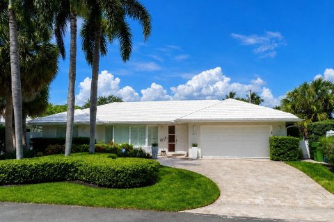 House in Fort Lauderdale, Florida 4 bedrooms, 226.22 sq.m. № 2326890