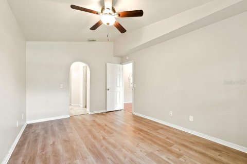 Villa ou maison à louer à Orlando, Floride: 3 chambres, 117.43 m2 № 2385989 - photo 8