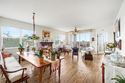 Condo in Palmetto, Florida, 3 bedrooms № 2114120 - photo 2