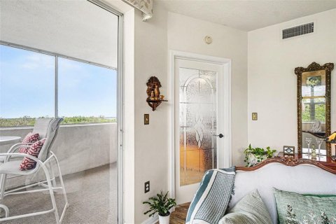 Condo in Palmetto, Florida, 3 bedrooms № 2114120 - photo 16