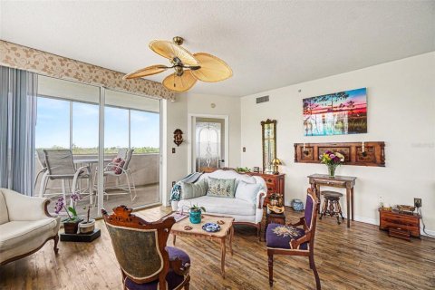 Condo in Palmetto, Florida, 3 bedrooms № 2114120 - photo 10